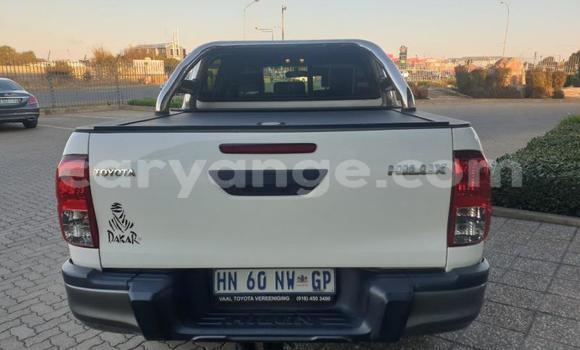 Acheter Occasion Voiture Toyota Hilux Blanc à Gobabis, Omaheke Acheter Occasion Voiture Toyota Hilux Blanc à Gobabis, Omaheke