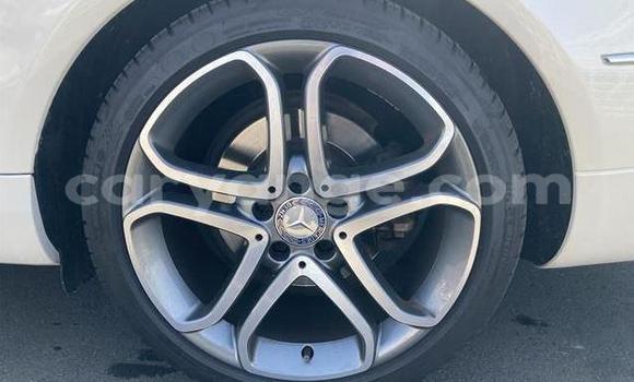 Acheter Import Voiture Mercedes-Benz E–Class Blanc à Windhoek, Namibie Acheter Import Voiture Mercedes-Benz E–Class Blanc à Windhoek, Namibie