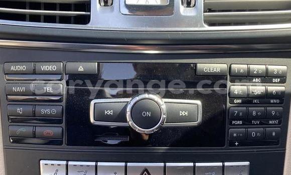 Acheter Import Voiture Mercedes-Benz E–Class Blanc à Windhoek, Namibie Acheter Import Voiture Mercedes-Benz E–Class Blanc à Windhoek, Namibie