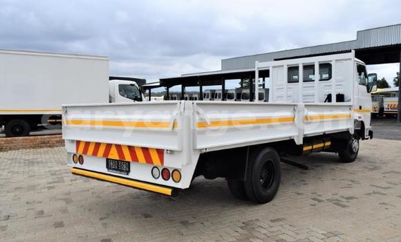 Buy Used Tata LPT White Truck in Windhoek in Namibia Buy Used Tata LPT White Truck in Windhoek in Namibia