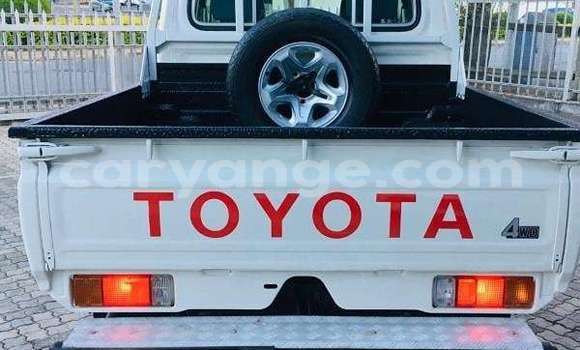Buy Used Toyota Land Cruiser White Car in Windhoek in Namibia Buy Used Toyota Land Cruiser White Car in Windhoek in Namibia