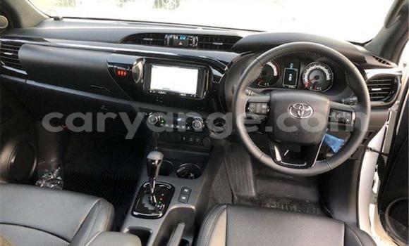 Acheter Import Voiture Toyota Hilux Blanc à Windhoek, Namibie Acheter Import Voiture Toyota Hilux Blanc à Windhoek, Namibie