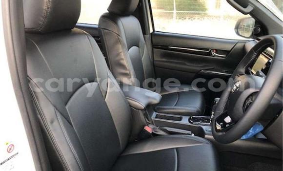 Acheter Import Voiture Toyota Hilux Blanc à Windhoek, Namibie Acheter Import Voiture Toyota Hilux Blanc à Windhoek, Namibie