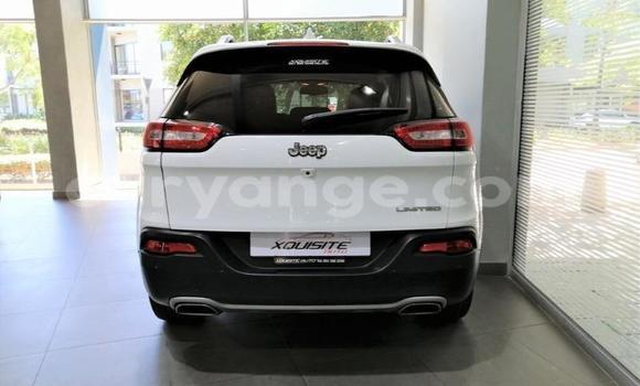 Acheter Occasion Voiture Jeep Cherokee Blanc à Windhoek, Namibie Acheter Occasion Voiture Jeep Cherokee Blanc à Windhoek, Namibie