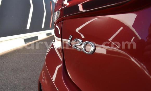 Acheter Occasion Voiture Hyundai I20 Rouge à Windhoek, Namibie Acheter Occasion Voiture Hyundai I20 Rouge à Windhoek, Namibie