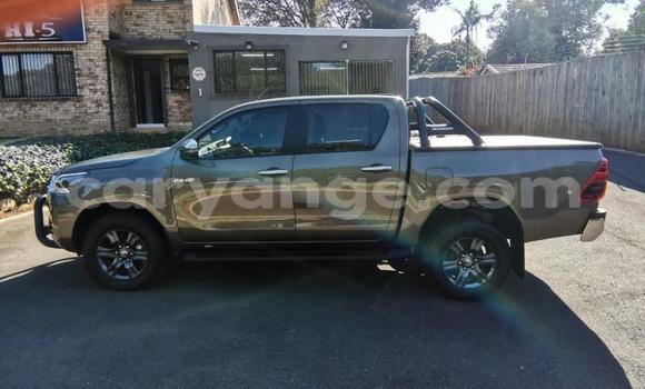 Buy Used Toyota Hilux White Car in Walvis Bay in Namibia Buy Used Toyota Hilux White Car in Walvis Bay in Namibia