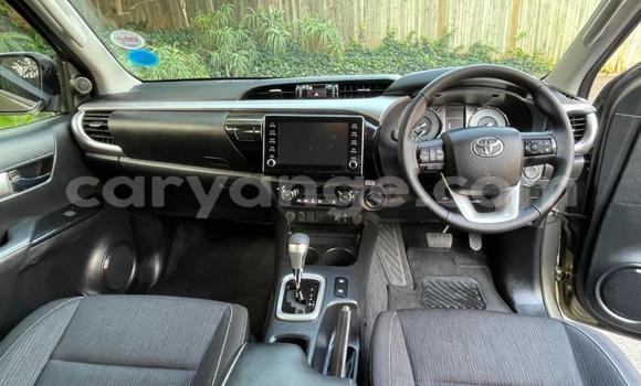 Buy Used Toyota Hilux White Car in Walvis Bay in Namibia Buy Used Toyota Hilux White Car in Walvis Bay in Namibia