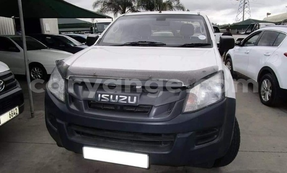 Buy Used Isuzu D–MAX White Car in Windhoek in Namibia Buy Used Isuzu D–MAX White Car in Windhoek in Namibia