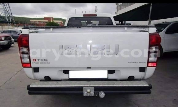 Buy Used Isuzu D–MAX White Car in Windhoek in Namibia Buy Used Isuzu D–MAX White Car in Windhoek in Namibia