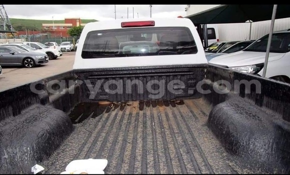 Buy Used Isuzu D–MAX White Car in Windhoek in Namibia Buy Used Isuzu D–MAX White Car in Windhoek in Namibia