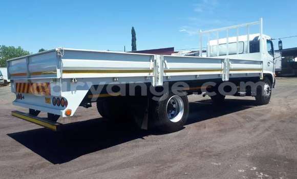 Buy Used Hino Ranger White Truck in Windhoek in Namibia Buy Used Hino Ranger White Truck in Windhoek in Namibia