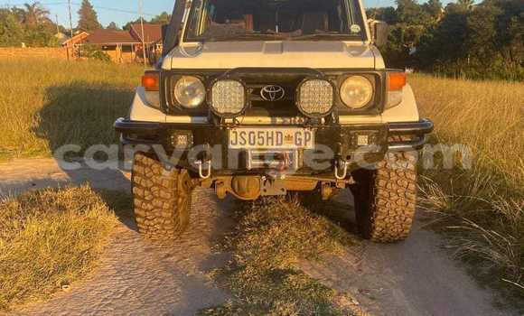 Buy Used Toyota Land Cruiser White Car in Windhoek in Namibia
