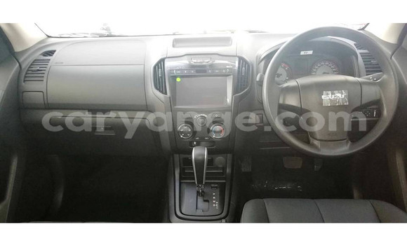 Acheter Occasion Voiture Isuzu KB Blanc à Windhoek, Namibie Acheter Occasion Voiture Isuzu KB Blanc à Windhoek, Namibie