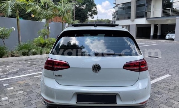 Acheter Occasion Voiture Volkswagen Golf GTI Blanc à Windhoek, Namibie Acheter Occasion Voiture Volkswagen Golf GTI Blanc à Windhoek, Namibie