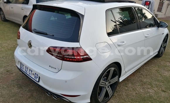 Buy Used Volkswagen Golf White Car in Windhoek in Namibia Buy Used Volkswagen Golf White Car in Windhoek in Namibia