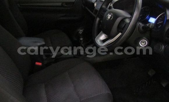 Acheter Occasion Voiture Toyota Hilux Blanc à Windhoek, Namibie Acheter Occasion Voiture Toyota Hilux Blanc à Windhoek, Namibie