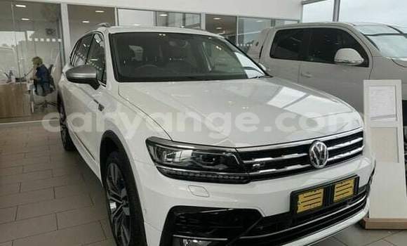 Buy Used Volkswagen Tiguan White Car in Windhoek in Namibia Buy Used Volkswagen Tiguan White Car in Windhoek in Namibia