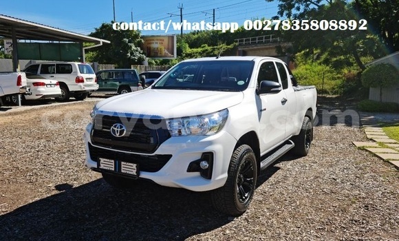 Buy Used Toyota Hilux White Car in Windhoek in Namibia