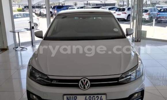 Buy Used Chevlolet Spin White Car in Windhoek in Namibia