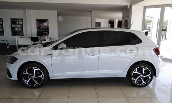 Buy Used Chevlolet Spin White Car in Windhoek in Namibia Buy Used Chevlolet Spin White Car in Windhoek in Namibia