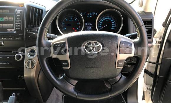 Buy Used Toyota Land Cruiser Prado White Car in Gobabis in Omaheke Buy Used Toyota Land Cruiser Prado White Car in Gobabis in Omaheke