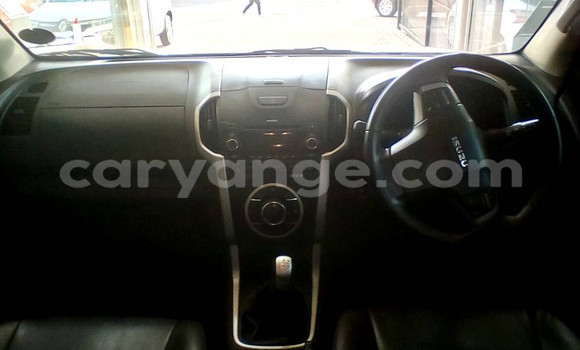 Acheter Occasion Voiture Isuzu KB Blanc à Windhoek, Namibie Acheter Occasion Voiture Isuzu KB Blanc à Windhoek, Namibie