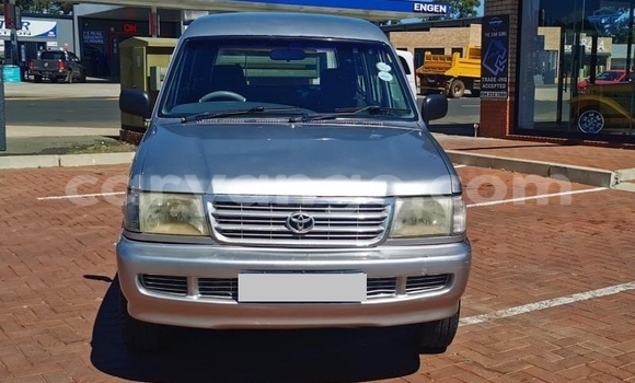 Acheter Occasion Voiture Toyota Avanza Gris à Windhoek, Namibie Acheter Occasion Voiture Toyota Avanza Gris à Windhoek, Namibie