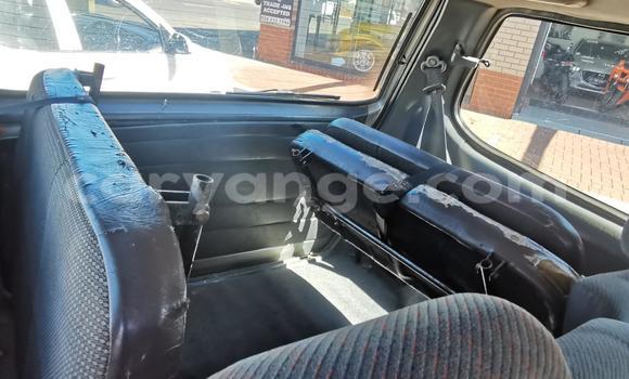 Acheter Occasion Voiture Toyota Avanza Gris à Windhoek, Namibie Acheter Occasion Voiture Toyota Avanza Gris à Windhoek, Namibie