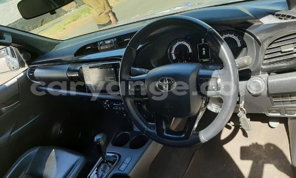 Buy Used Toyota Hilux Silver Car in Windhoek in Namibia Buy Used Toyota Hilux Silver Car in Windhoek in Namibia