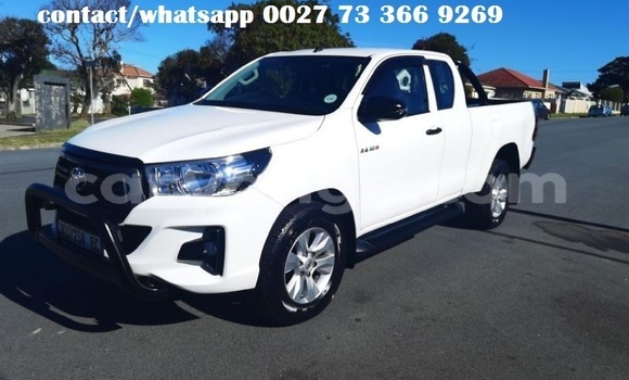 Buy Used Toyota Hilux White Car in Windhoek in Namibia Buy Used Toyota Hilux White Car in Windhoek in Namibia