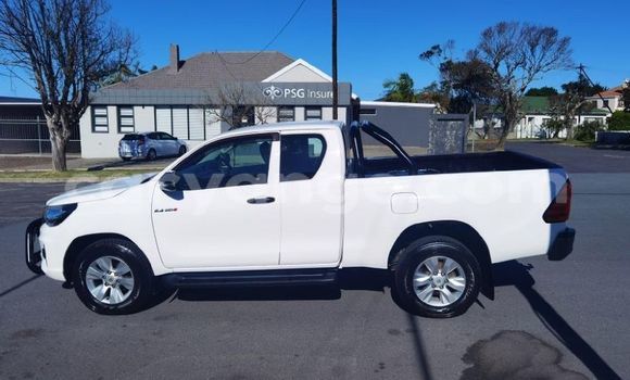 Buy Used Toyota Hilux White Car in Windhoek in Namibia Buy Used Toyota Hilux White Car in Windhoek in Namibia