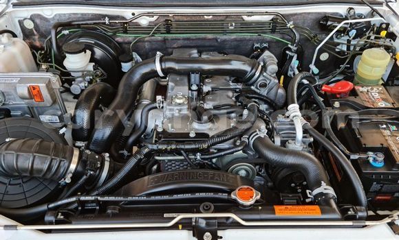 Acheter Occasion Voiture Isuzu KB Blanc à Windhoek, Namibie Acheter Occasion Voiture Isuzu KB Blanc à Windhoek, Namibie