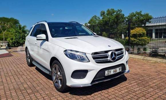Buy Used Mercedes-Benz GLE White Car in Grootfontein in Namibia