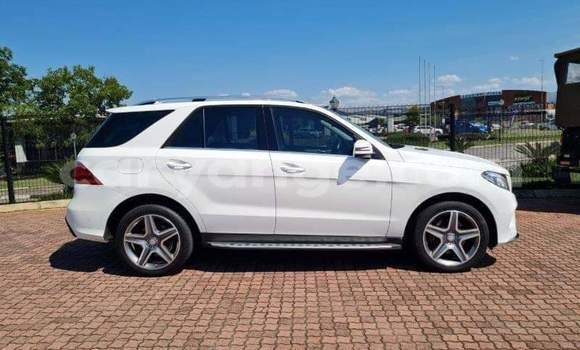 Buy Used Mercedes-Benz GLE White Car in Grootfontein in Namibia Buy Used Mercedes-Benz GLE White Car in Grootfontein in Namibia
