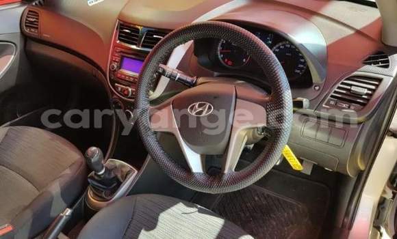 Acheter Occasion Voiture Hyundai Accent Gris à Aranos, Hardap Acheter Occasion Voiture Hyundai Accent Gris à Aranos, Hardap