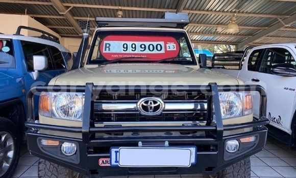 Buy Used Toyota Land Cruiser Beige Car in Windhoek in Namibia