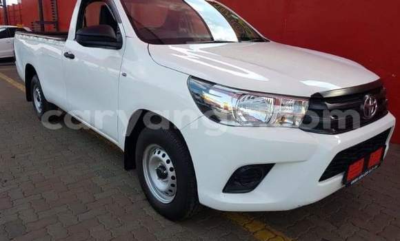 Buy Used Toyota Hilux White Car in Windhoek in Namibia