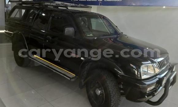 Acheter Occasion Voiture Mitsubishi Colt Noir à Windhoek, Namibie Acheter Occasion Voiture Mitsubishi Colt Noir à Windhoek, Namibie