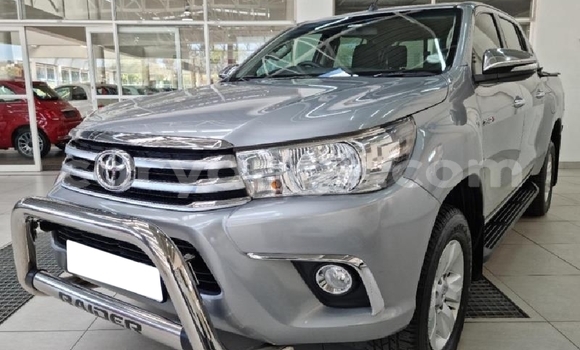 Buy Used Toyota Hilux Silver Car in Gobabis in Omaheke Buy Used Toyota Hilux Silver Car in Gobabis in Omaheke