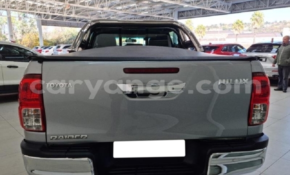 Buy Used Toyota Hilux Silver Car in Gobabis in Omaheke Buy Used Toyota Hilux Silver Car in Gobabis in Omaheke