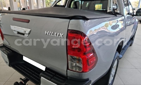Buy Used Toyota Hilux Silver Car in Gobabis in Omaheke Buy Used Toyota Hilux Silver Car in Gobabis in Omaheke