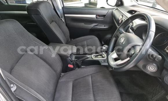 Buy Used Toyota Hilux Silver Car in Gobabis in Omaheke Buy Used Toyota Hilux Silver Car in Gobabis in Omaheke