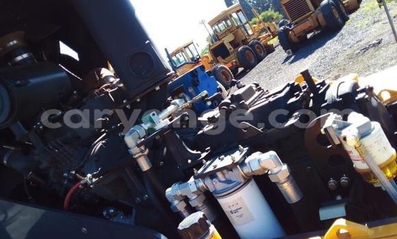 Acheter Occasion Utilitaire Caterpillar 120 Blanc à Windhoek, Namibie Acheter Occasion Utilitaire Caterpillar 120 Blanc à Windhoek, Namibie