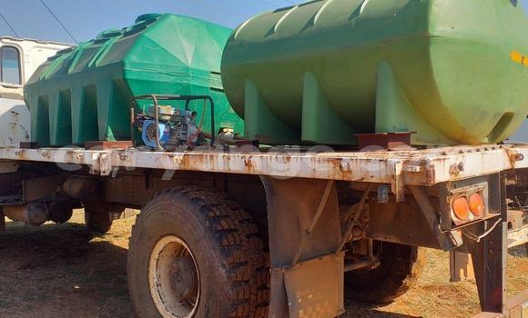 Buy Used Volvo F4 White Truck in Windhoek in Namibia Buy Used Volvo F4 White Truck in Windhoek in Namibia