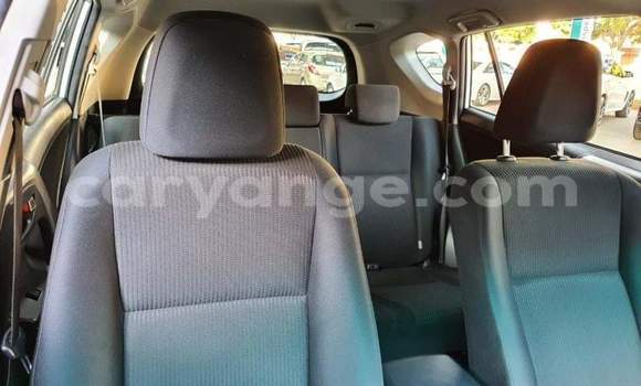 Acheter Occasion Voiture Toyota RAV4 Blanc à Walvis Bay, Namibie Acheter Occasion Voiture Toyota RAV4 Blanc à Walvis Bay, Namibie