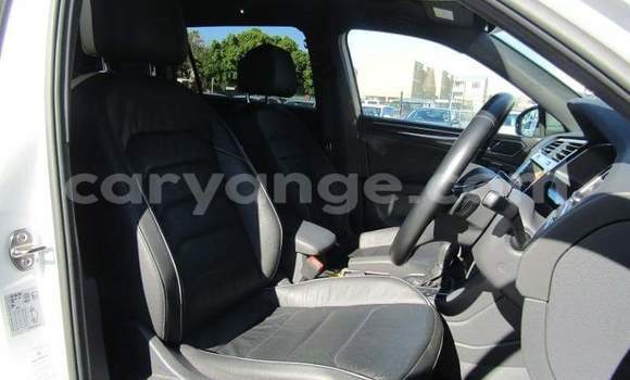 Buy Used Volkswagen Tiguan White Car in Oranjemund in Karas Buy Used Volkswagen Tiguan White Car in Oranjemund in Karas
