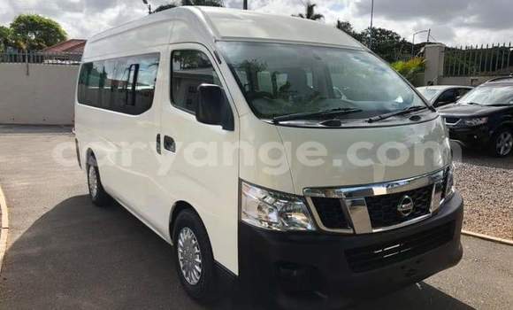 Buy Used Nissan NV350 Caravan White Car in Okakarara in Otjozondjupa