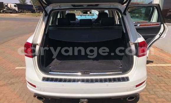 Buy Used Volkswagen Touareg White Car in Warmbad in Karas Buy Used Volkswagen Touareg White Car in Warmbad in Karas