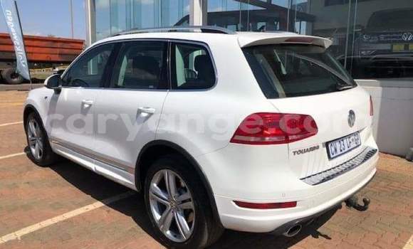 Buy Used Volkswagen Touareg White Car in Warmbad in Karas Buy Used Volkswagen Touareg White Car in Warmbad in Karas