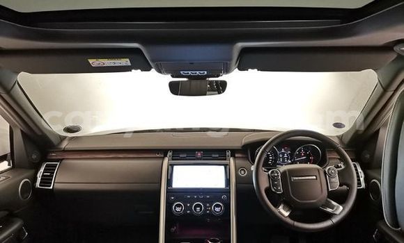 Buy Used Land Rover Discovery White Car in Windhoek in Namibia Buy Used Land Rover Discovery White Car in Windhoek in Namibia